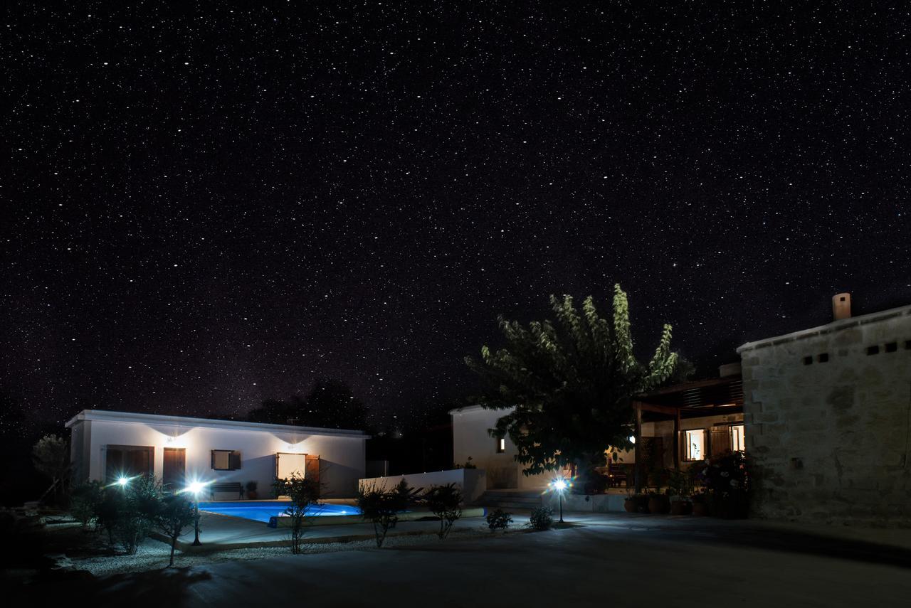 Гостевой дом Chloe'S House Pano Akourdalia Экстерьер фото