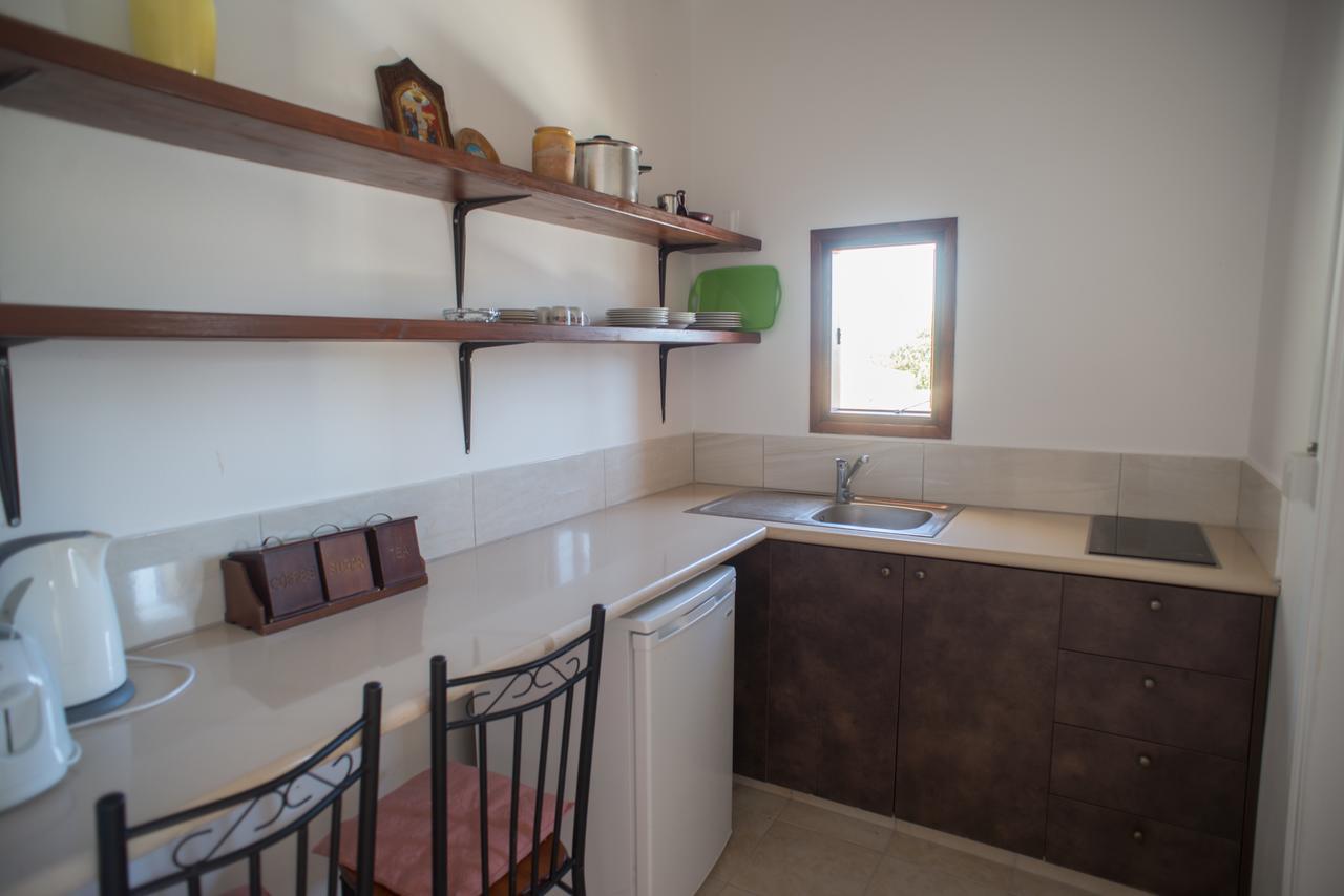Гостевой дом Chloe'S House Pano Akourdalia Экстерьер фото